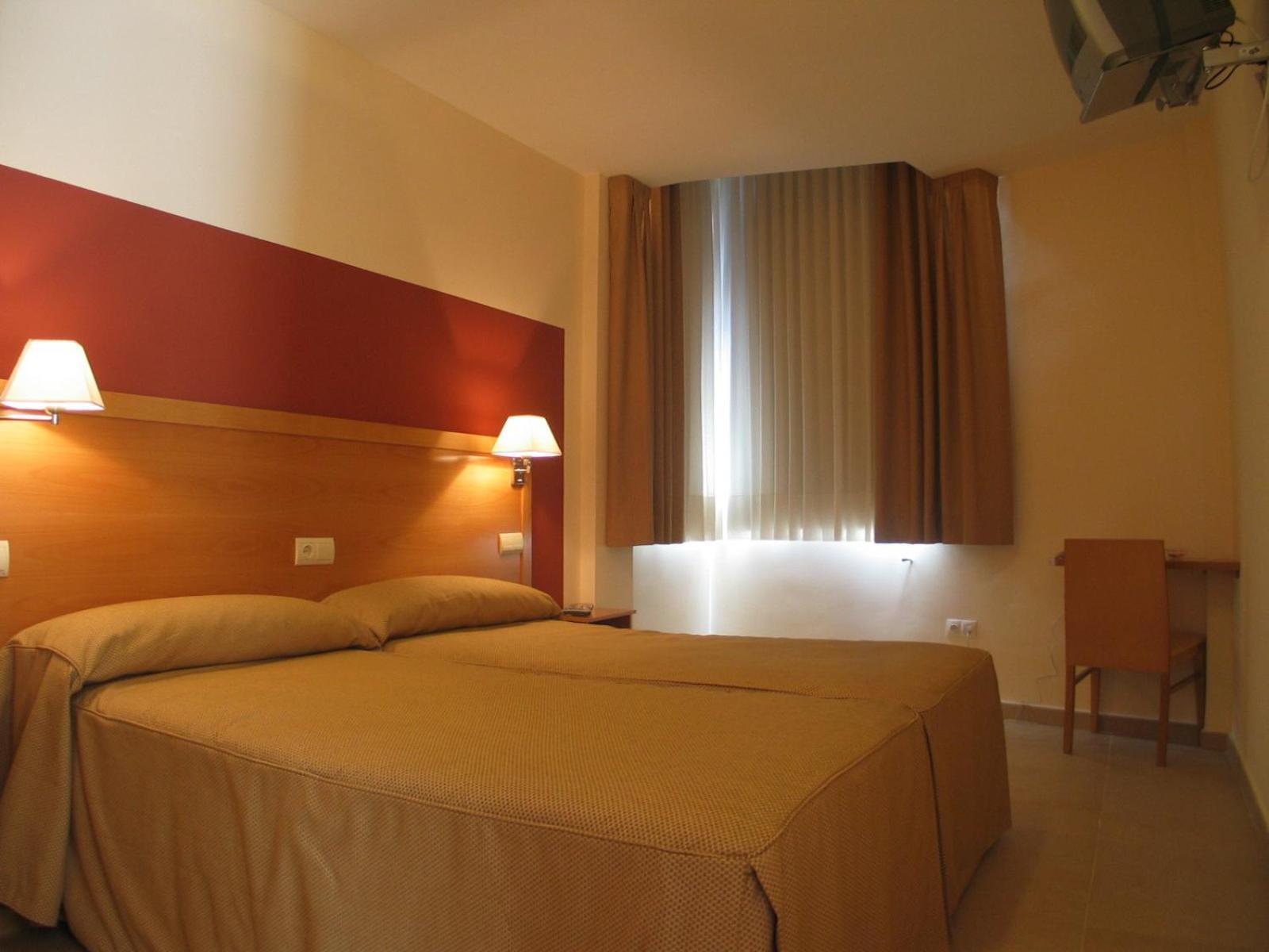 Hostal Ciudad De Caparra Carcaboso Kamer foto