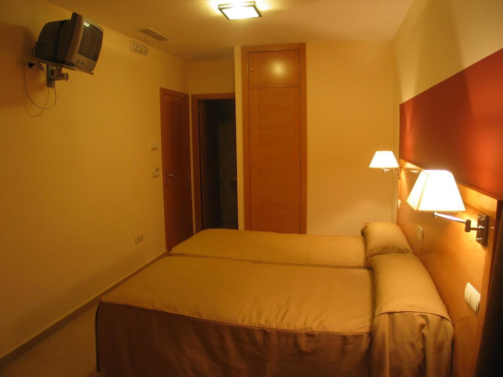 Hostal Ciudad De Caparra Carcaboso Kamer foto