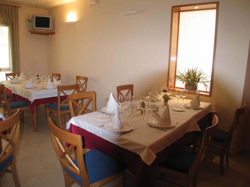 Hostal Ciudad De Caparra Carcaboso Buitenkant foto