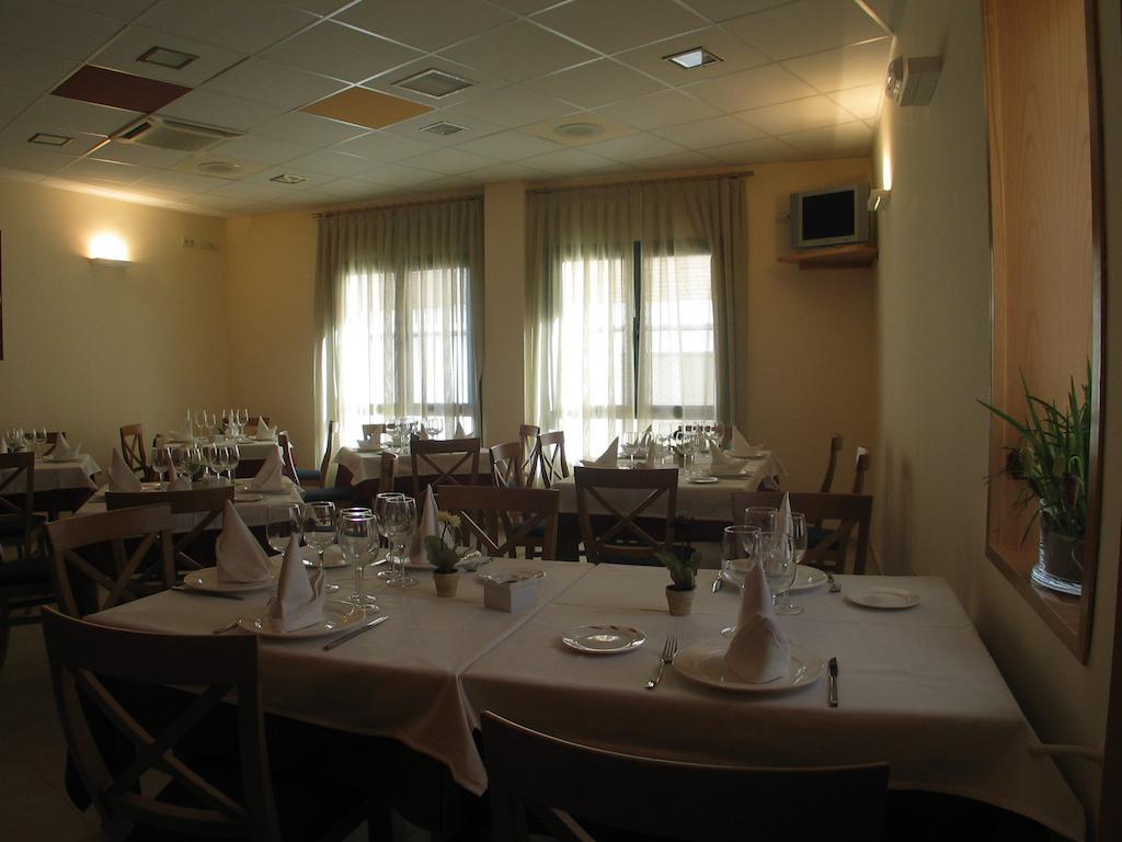 Hostal Ciudad De Caparra Carcaboso Buitenkant foto