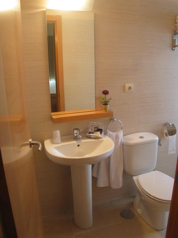 Hostal Ciudad De Caparra Carcaboso Kamer foto